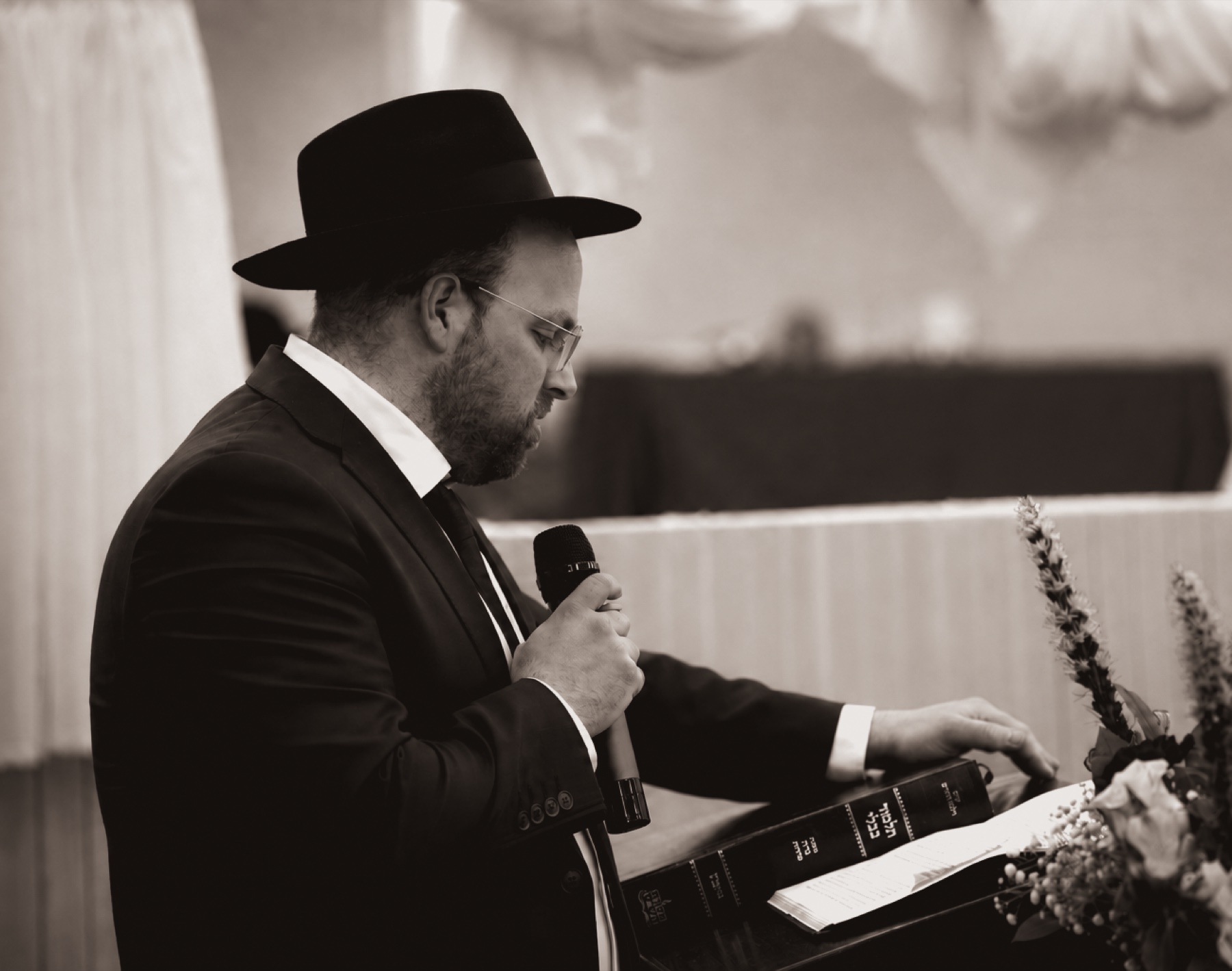 A meaningful Simcha ceremony moment